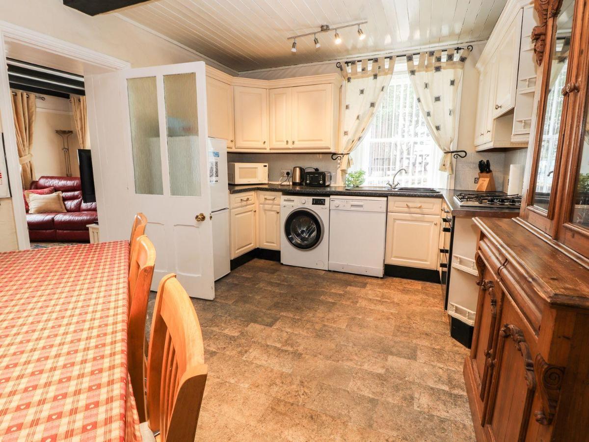 Scotch Hall Cottage Llangollen Dış mekan fotoğraf