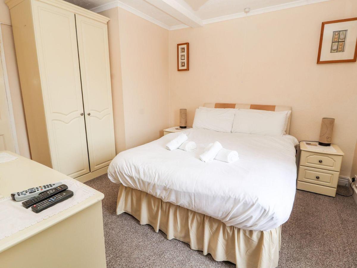 Scotch Hall Cottage Llangollen Dış mekan fotoğraf