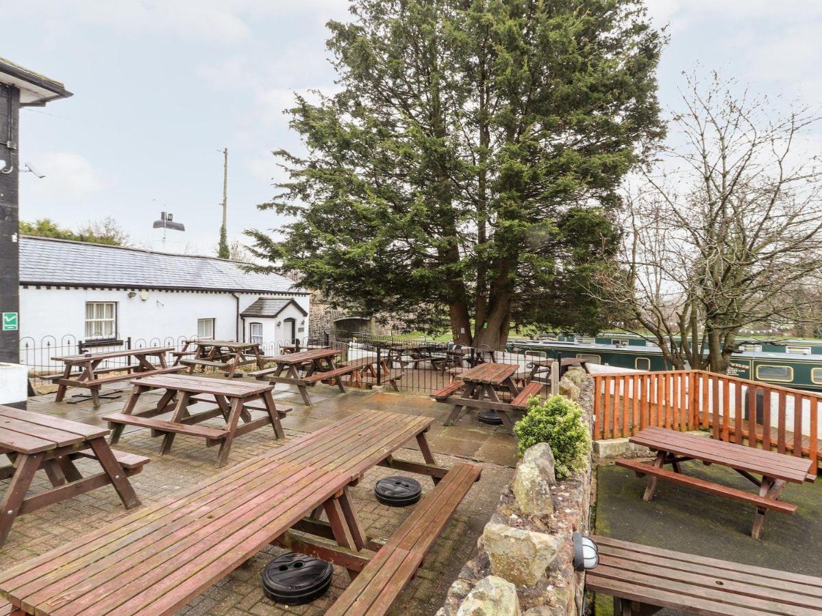 Scotch Hall Cottage Llangollen Dış mekan fotoğraf